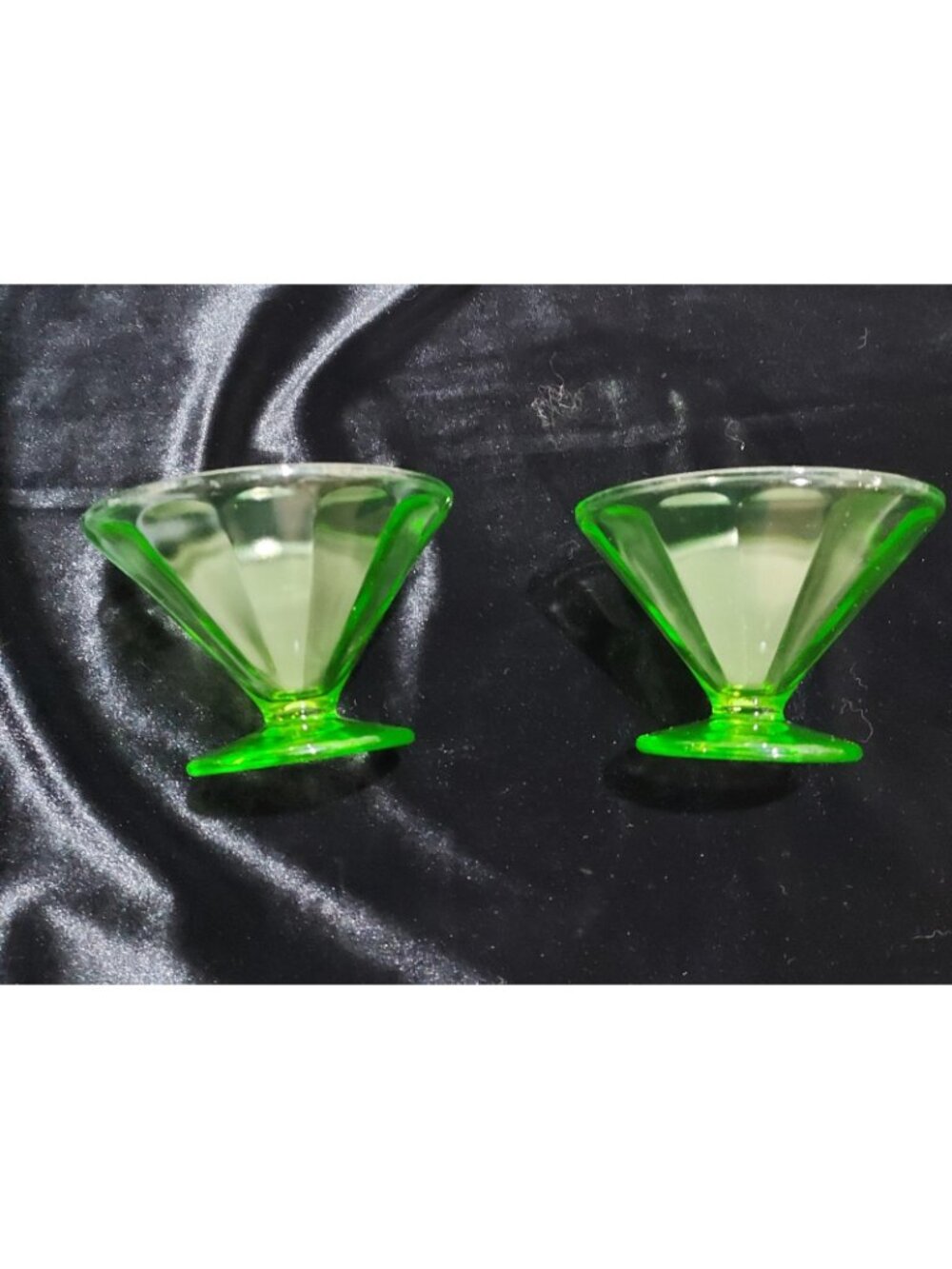 Federal Glass Company Pudding Custard Sherbet 2 Cups Glowy Depression Green - Picture 9 of 16